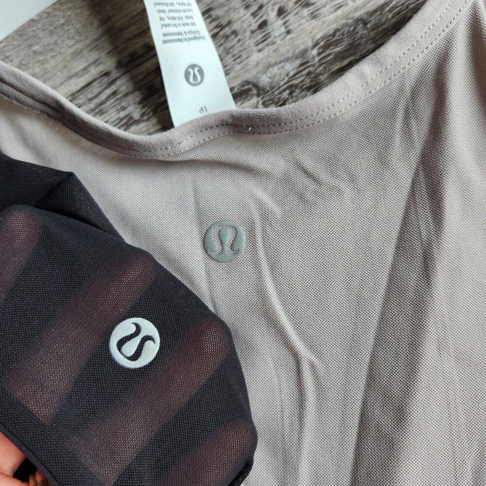 (XS) 2pc Lululemon Nulu Mesh-Back Baby Tee shirt bundle - Picture 4 of 6